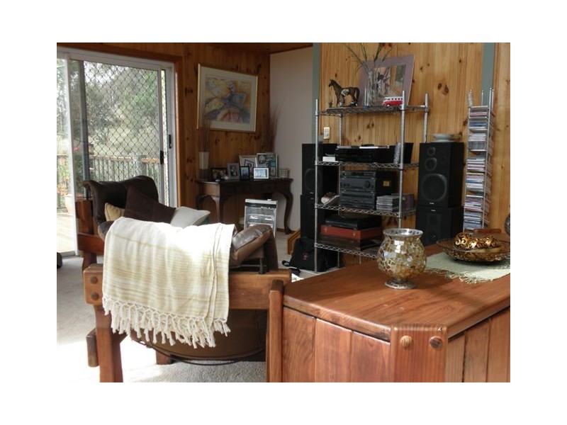 16 Linora Drive, Gowrie Mountain QLD 4350