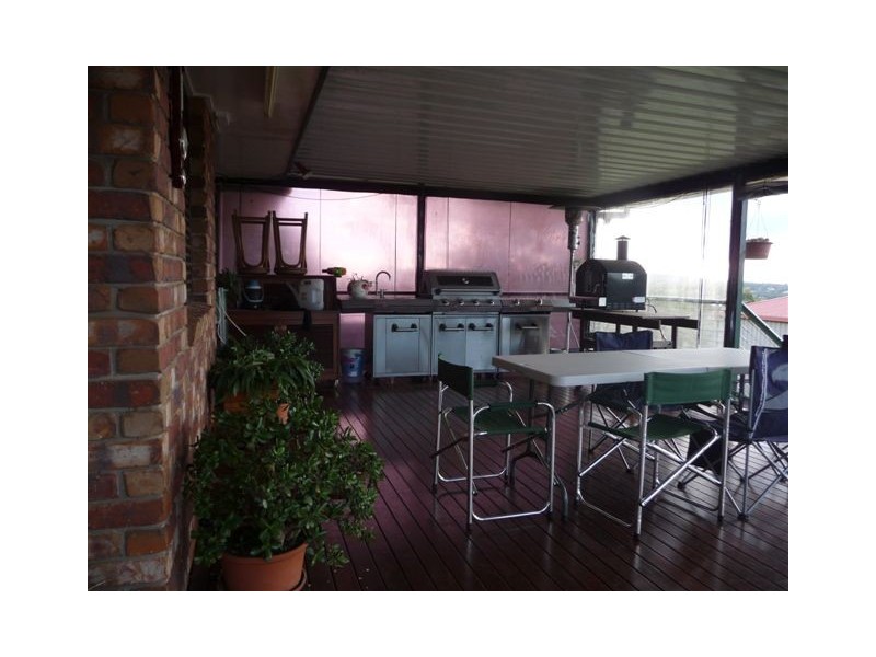 56 Main Street, Meringandan QLD 4352