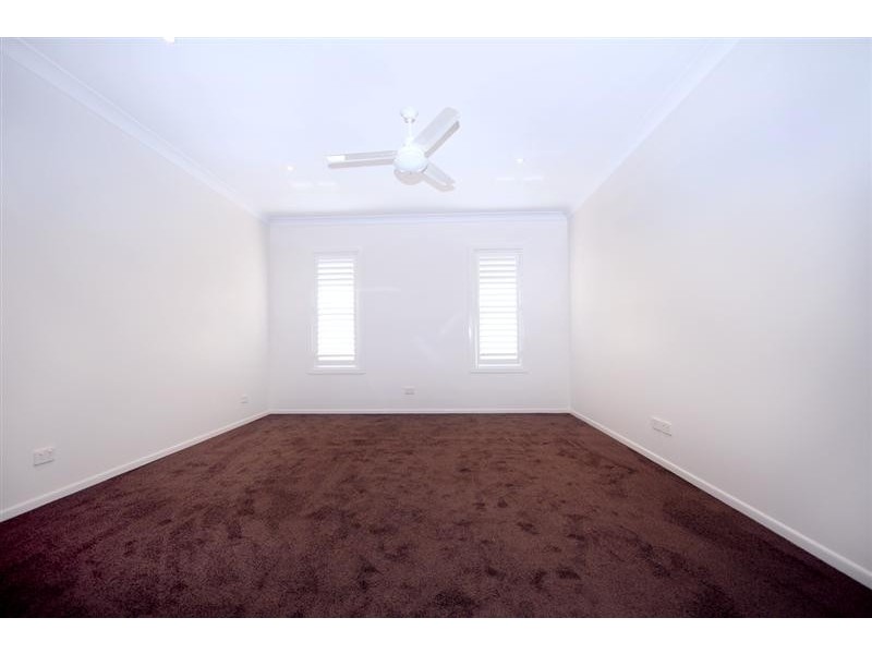 332A Hume Street, Centenary Heights QLD 4350