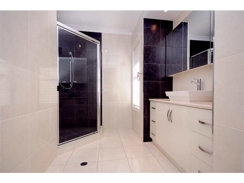 332A Hume Street, Centenary Heights QLD 4350