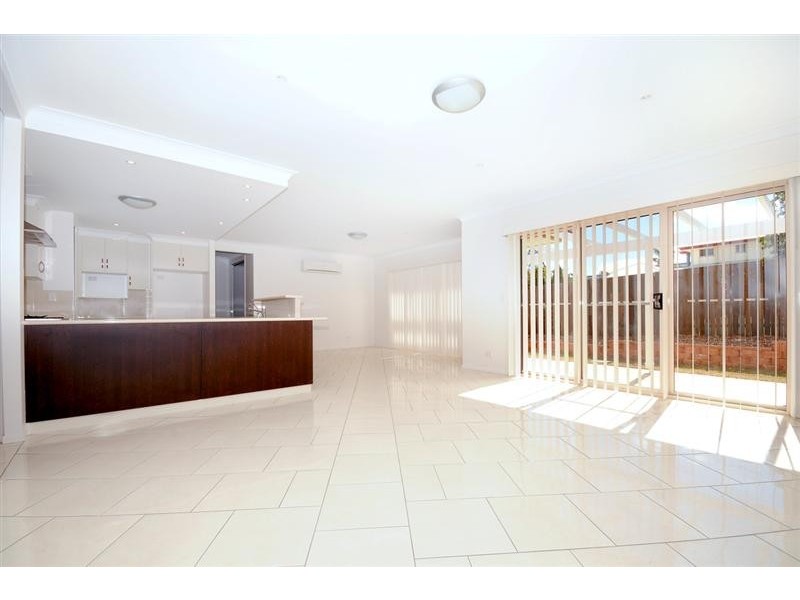 332A Hume Street, Centenary Heights QLD 4350