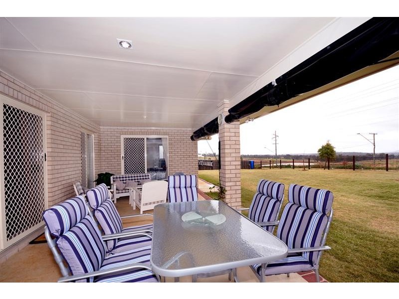 3 Pendrea Close, Highfields QLD 4352