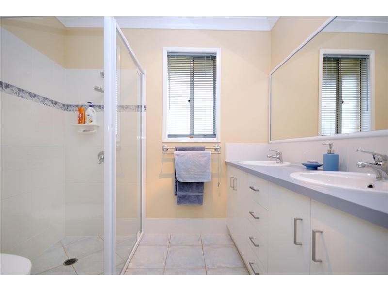 3 Pendrea Close, Highfields QLD 4352