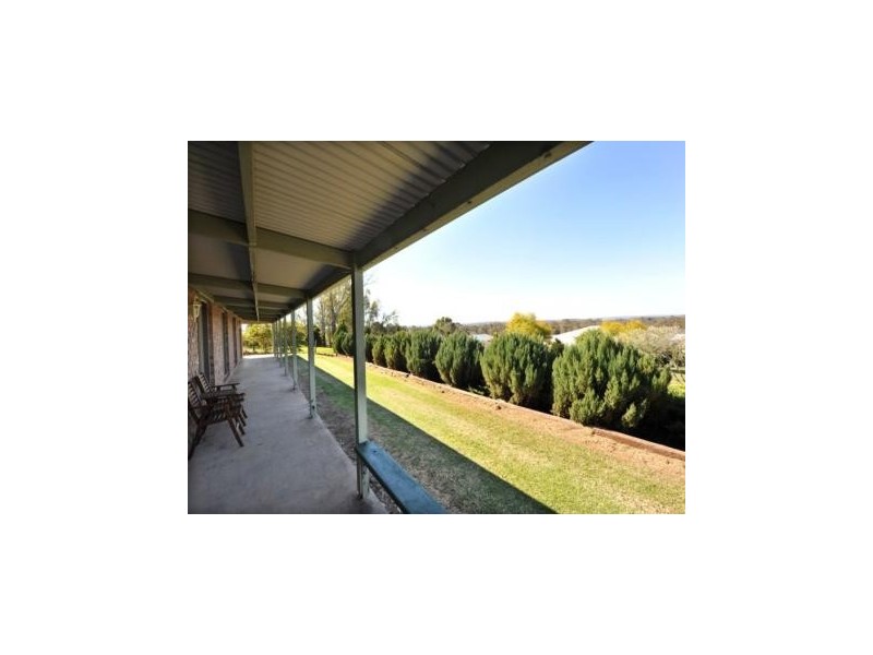 13 Kurrajong Court, Meringandan West QLD 4352