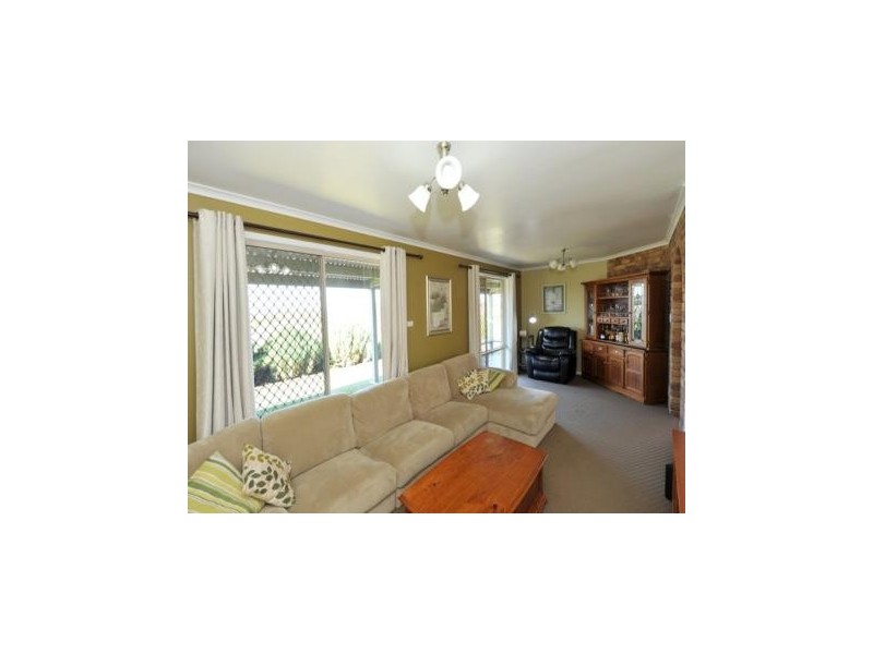 13 Kurrajong Court, Meringandan West QLD 4352