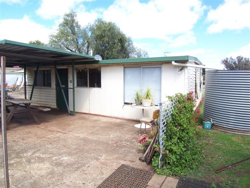 18 Carolann Street, Glenvale QLD 4350