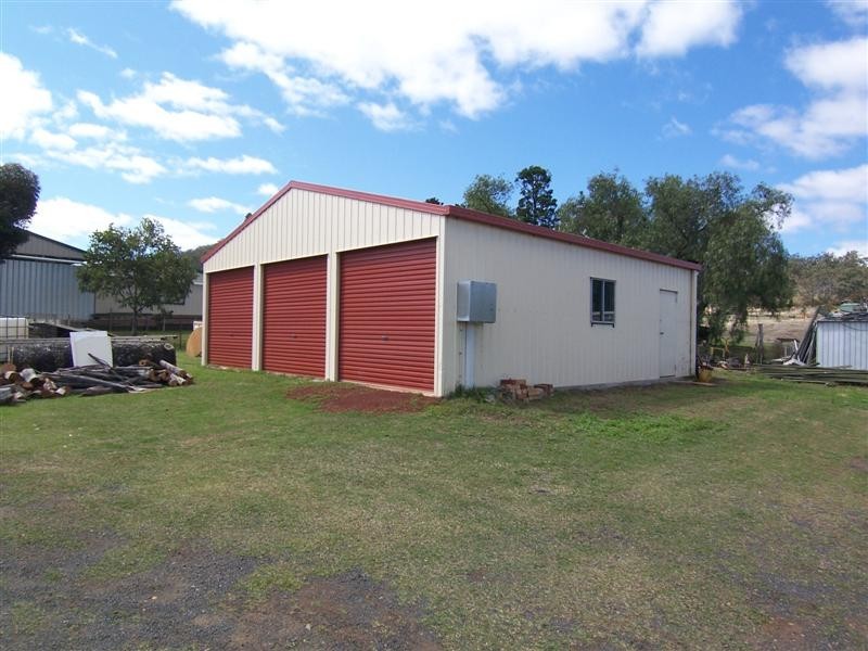 18 Carolann Street, Glenvale QLD 4350