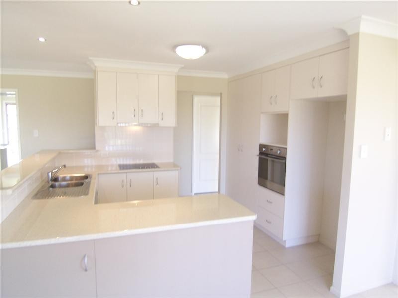 2 Bunkers Hill Road, Westbrook QLD 4350