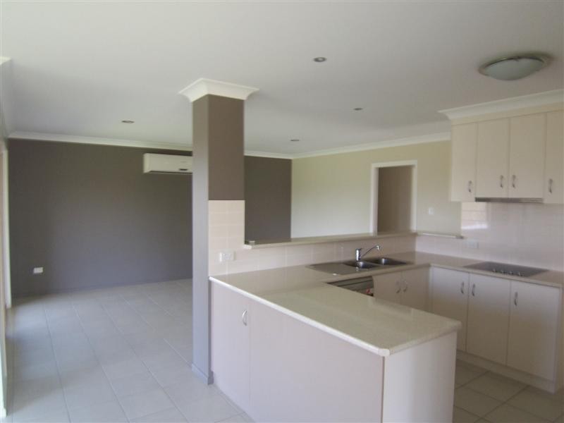 2 Bunkers Hill Road, Westbrook QLD 4350