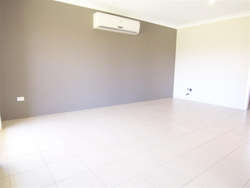 2 Bunkers Hill Road, Westbrook QLD 4350
