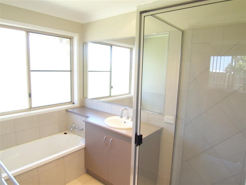 2 Bunkers Hill Road, Westbrook QLD 4350