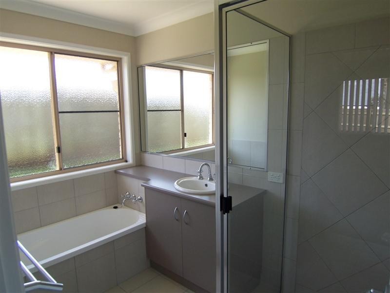 2 Bunkers Hill Road, Westbrook QLD 4350