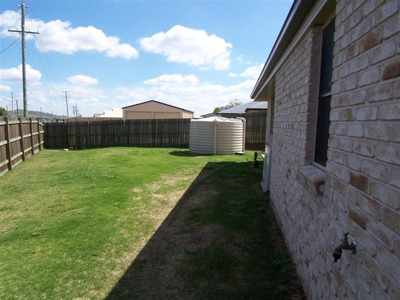 2 Bunkers Hill Road, Westbrook QLD 4350