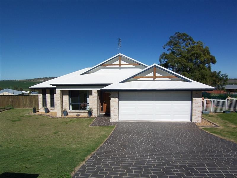 12 Willowview Court, Kingsthorpe QLD 4400