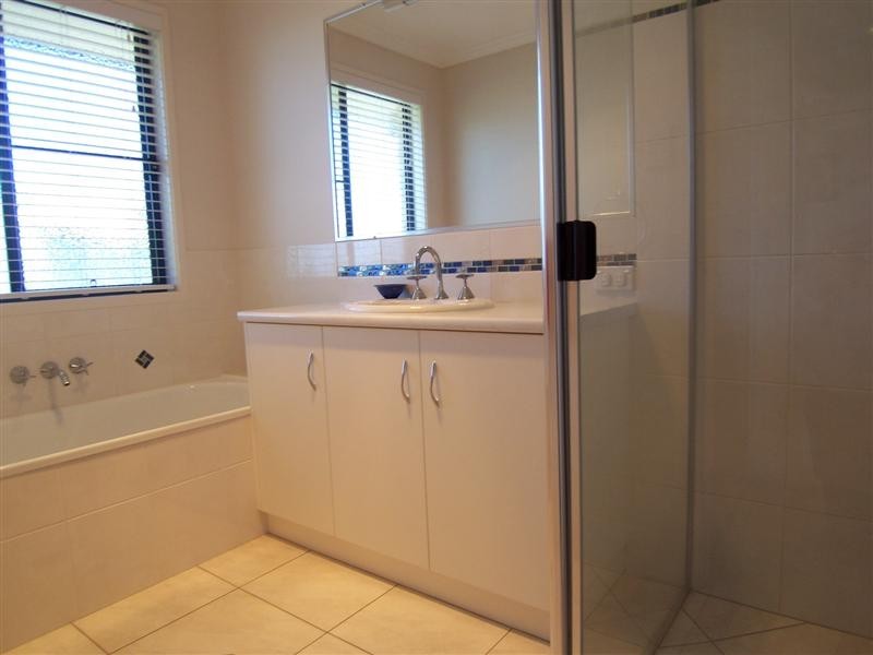 12 Willowview Court, Kingsthorpe QLD 4400