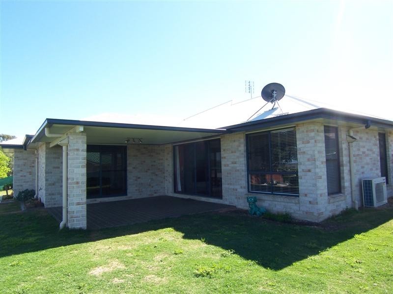 12 Willowview Court, Kingsthorpe QLD 4400