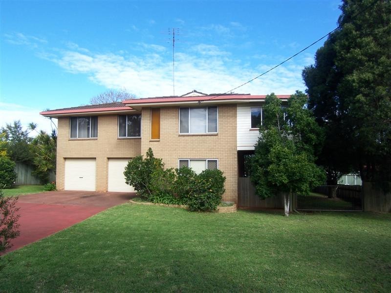 427. Hume Street, Kearneys Spring QLD 4350