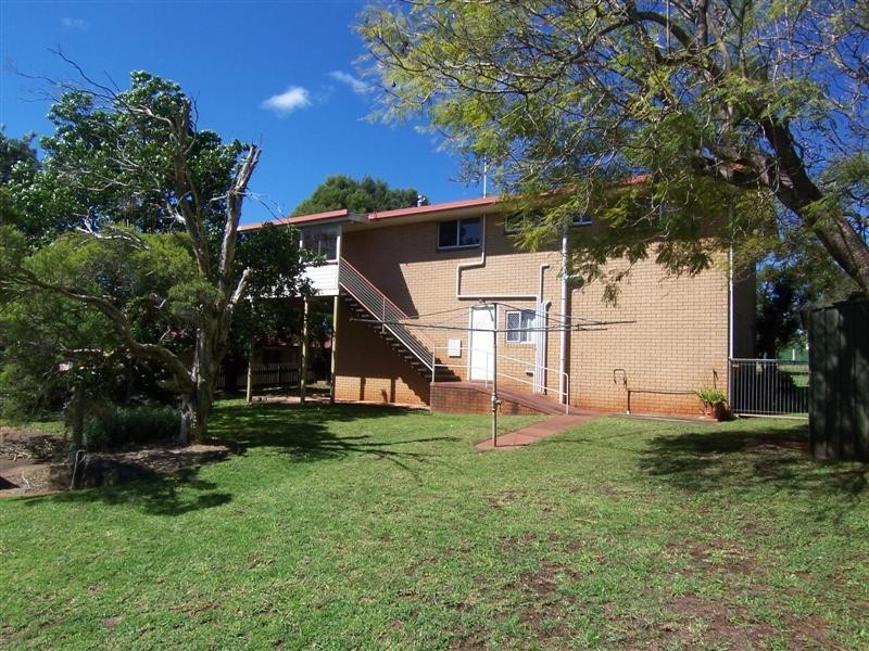 427. Hume Street, Kearneys Spring QLD 4350