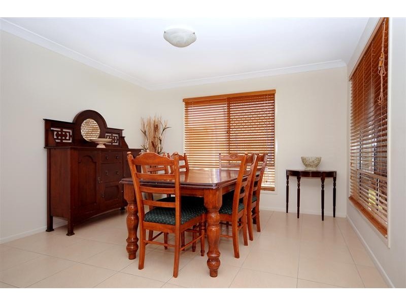 37 Sunset Drive, Glenvale QLD 4350