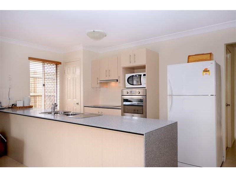 37 Sunset Drive, Glenvale QLD 4350