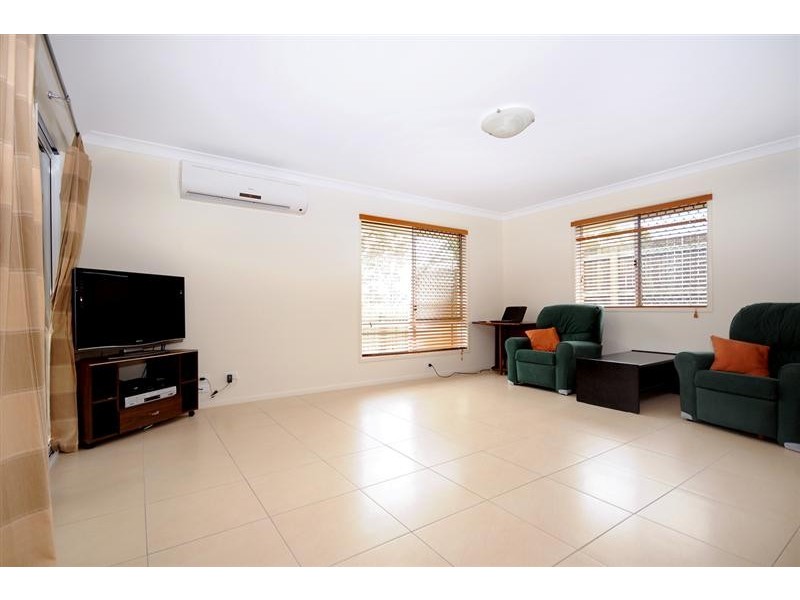 37 Sunset Drive, Glenvale QLD 4350
