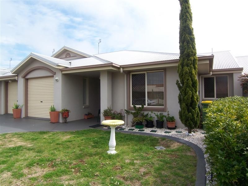 3/17 Hennenlotter Court, Kearneys Spring QLD 4350