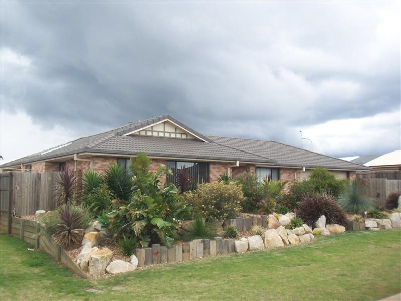 15 Smythe Drive, Highfields QLD 4352