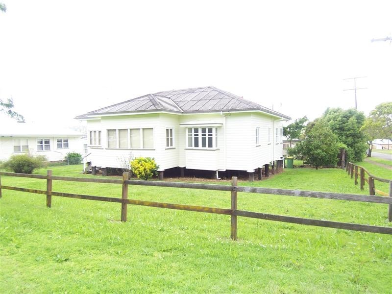 14 Hillside Street, Newtown QLD 4350