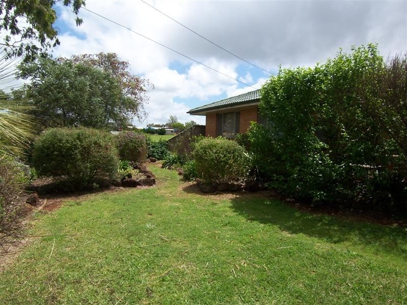 5 Stella Court, Wilsonton QLD 4350