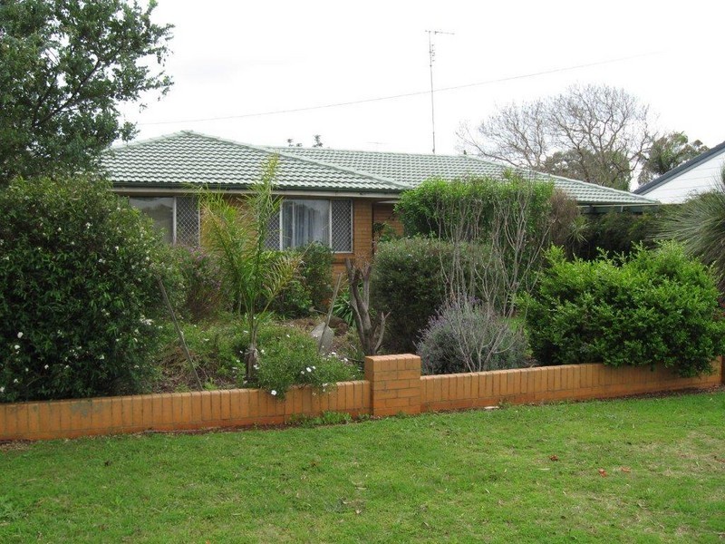 5 Stella Court, Wilsonton QLD 4350