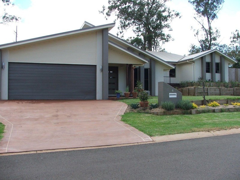 4 Hayle Court, Highfields QLD 4352