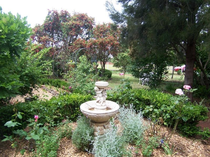 11 Louttit Court, Gowrie Mountain QLD 4350