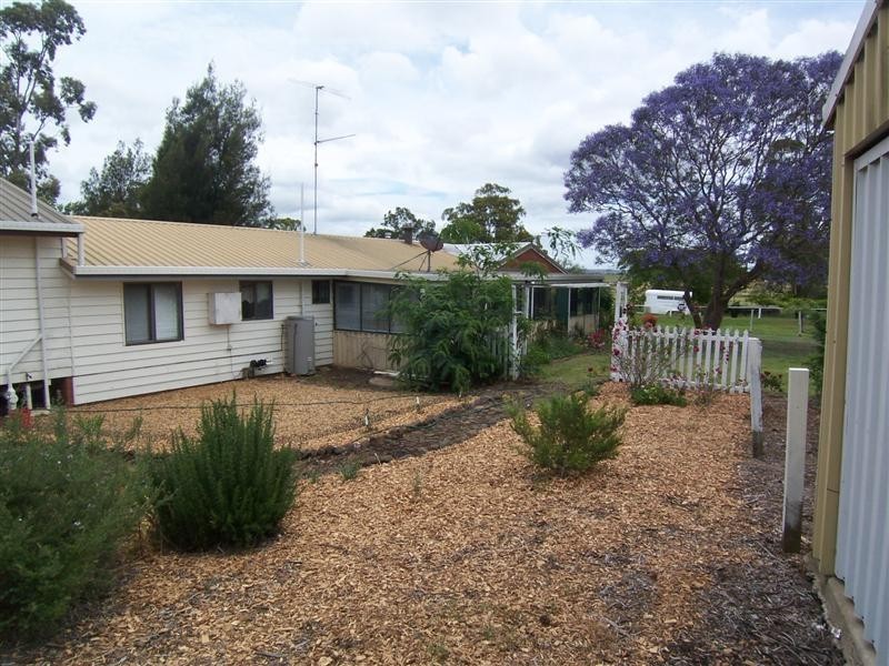 11 Louttit Court, Gowrie Mountain QLD 4350