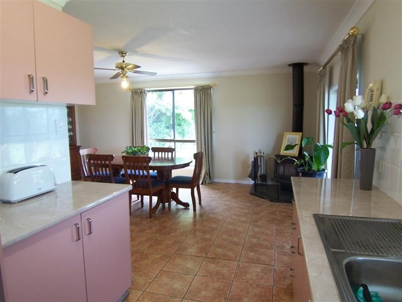 11 Louttit Court, Gowrie Mountain QLD 4350