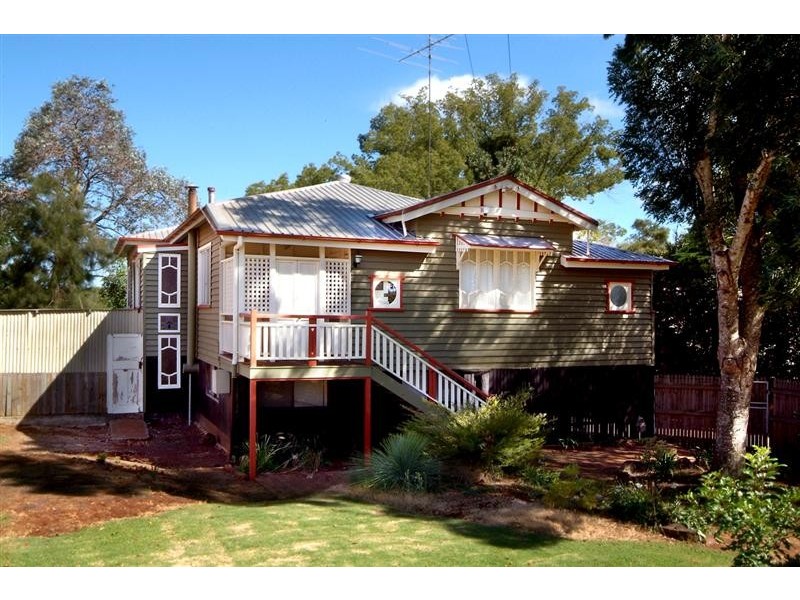 5. Gladstone Street, Newtown QLD 4350