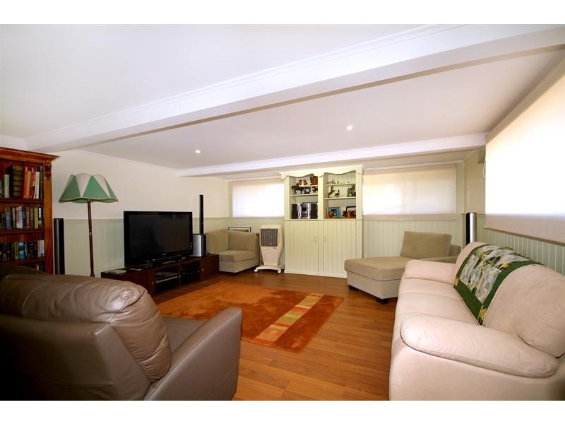 5. Gladstone Street, Newtown QLD 4350