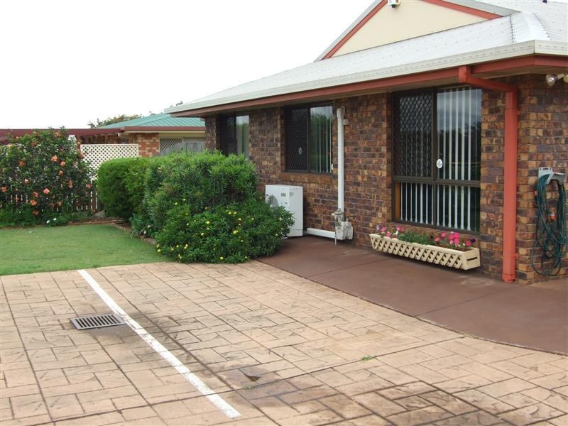 1/387. Greenwattle Street, Wilsonton QLD 4350