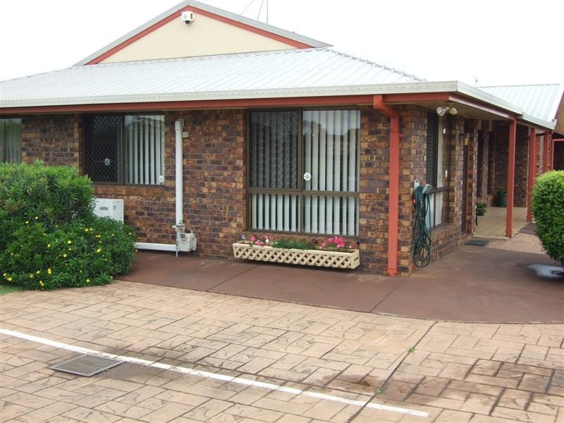 1/387. Greenwattle Street, Wilsonton QLD 4350