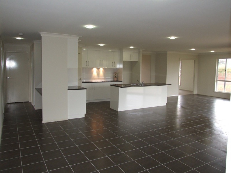 2. Hendra Court, Highfields QLD 4352