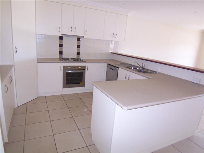 33 Willowburn Drive, Wilsonton QLD 4350