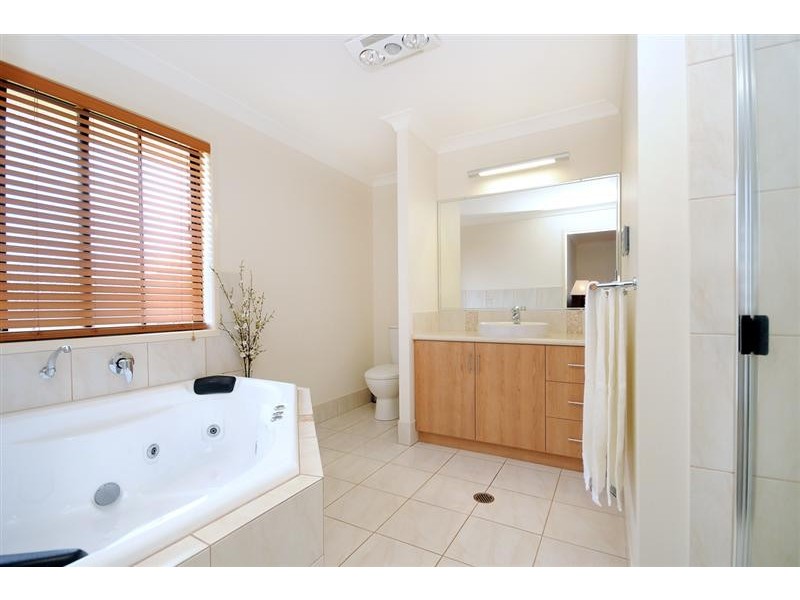 66 Polzin Road, Highfields QLD 4352