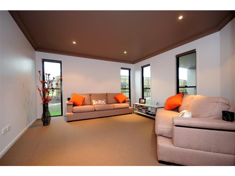 16 Moorina Drive, Harristown QLD 4350