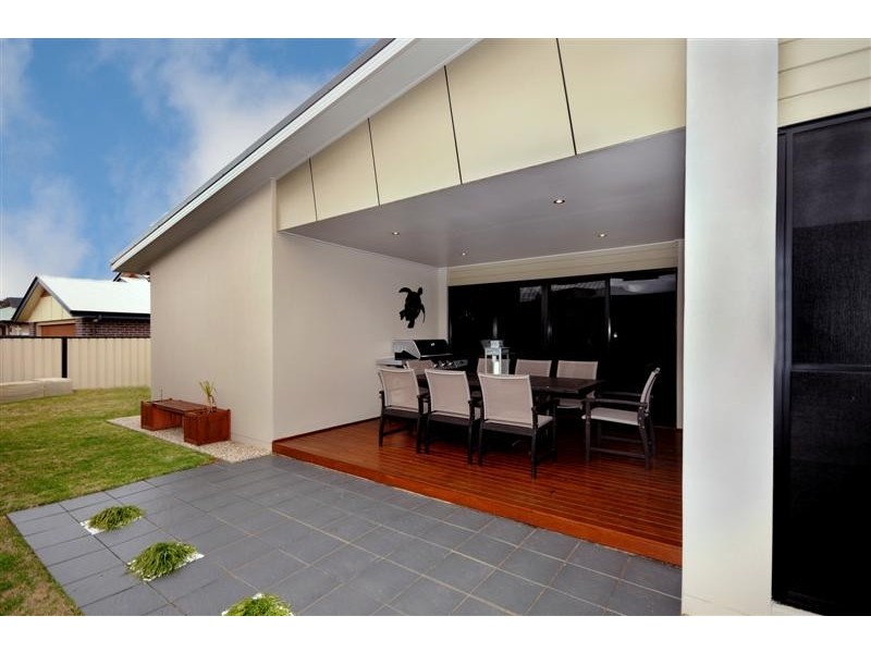 16 Moorina Drive, Harristown QLD 4350