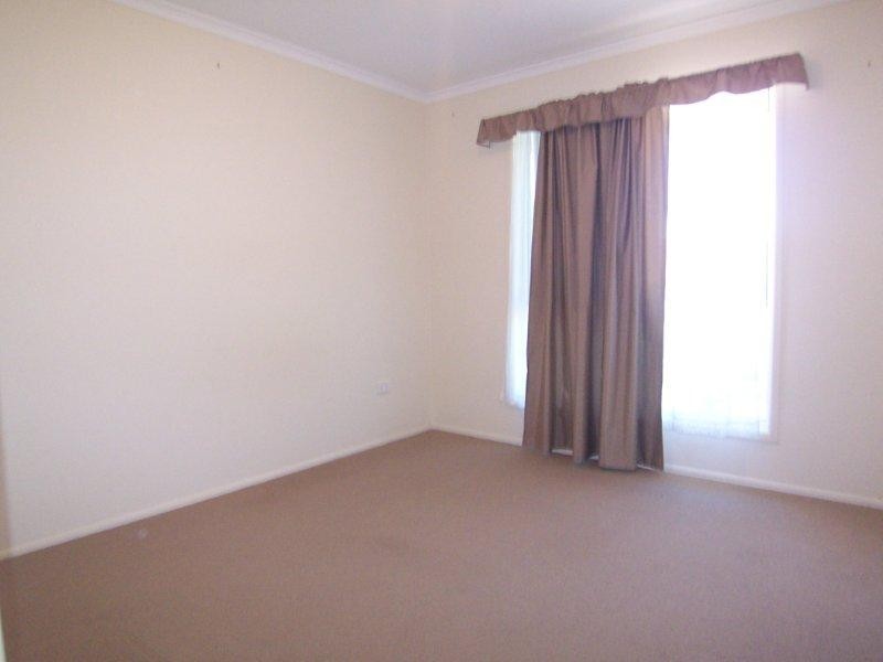 22 East Street, Kingsthorpe QLD 4400