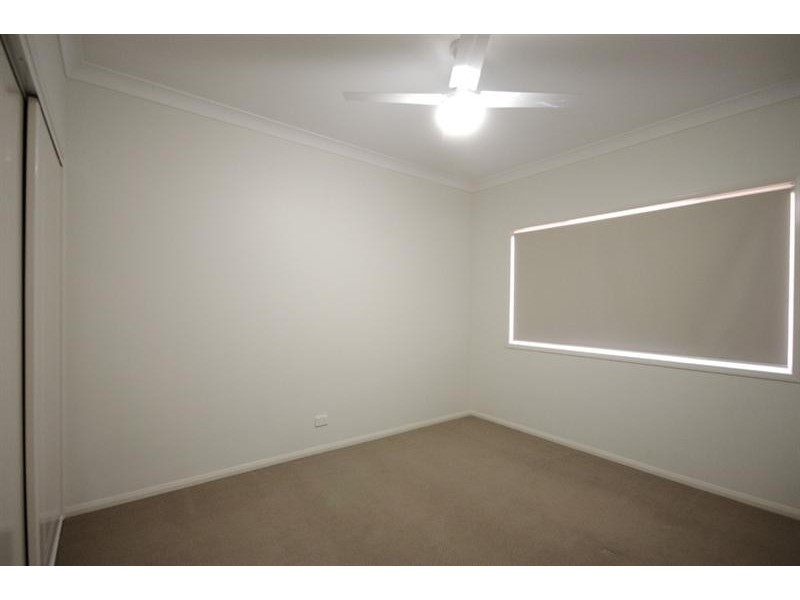 8 Manooka Crescent, Highfields QLD 4352