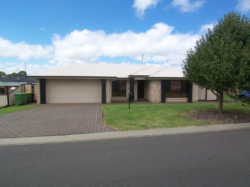 18. Patron Crescent, Glenvale QLD 4350