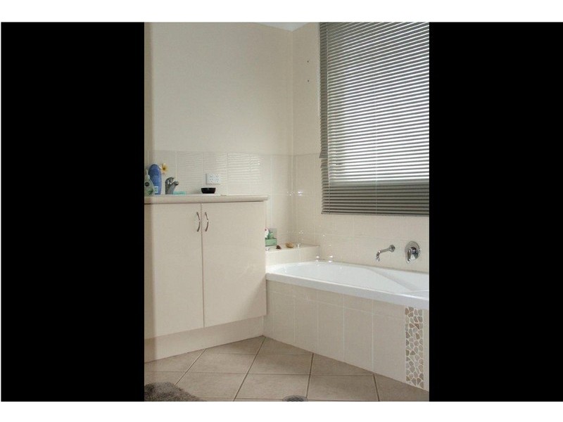 56  Phipps Drive, Meringandan QLD 4352