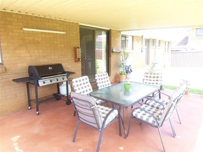 27 Coates Street, Kearneys Spring QLD 4350