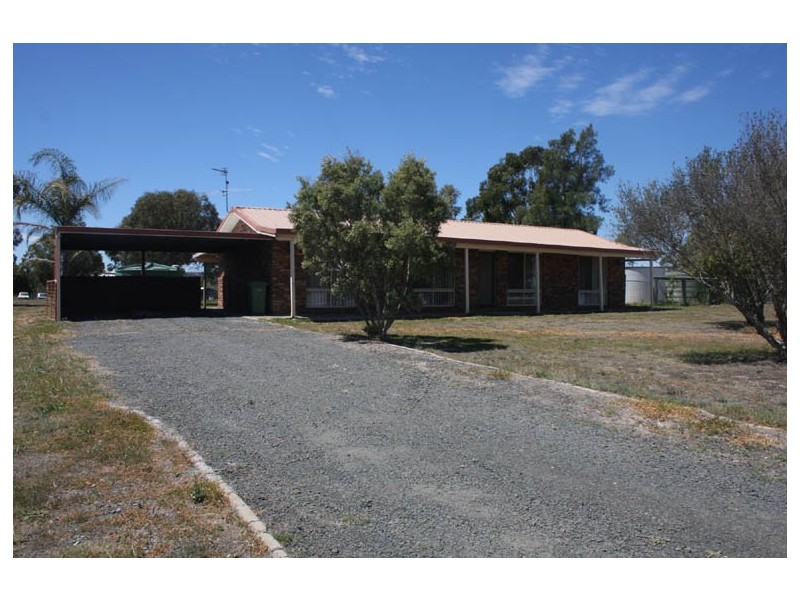 14 Clifford Street, Meringandan West QLD 4352