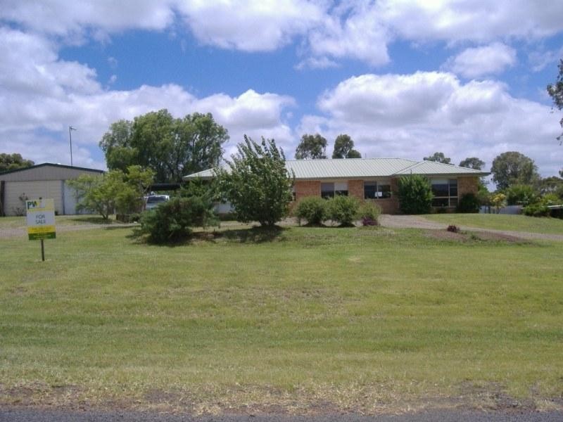 7  Neville Street, Meringandan West QLD 4352